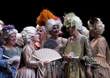 Ensayo de la ópera 'Adriana Lecouvreur', que se representa entre el 24 y el 2 de junio en el Teatro de la Maestranza.