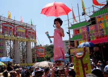 Hong Kong celebra el nacimiento de Buda