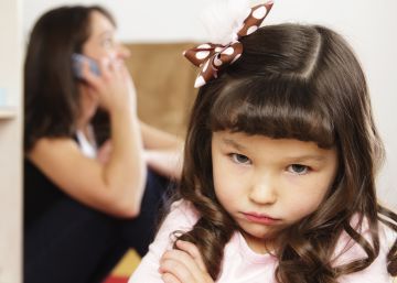 “Odeio o celular da minha mãe
porque ela sempre está com ele”