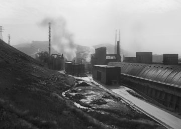 Fábrica en Barakaldo (1993). Imagen de la exposición 'En el tiempo. Carlos Cánovas', del Museo ICO.