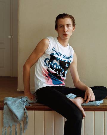 Loewe se rinde al arte de David Wojnarowicz con su colección benéfica Visual AIDS