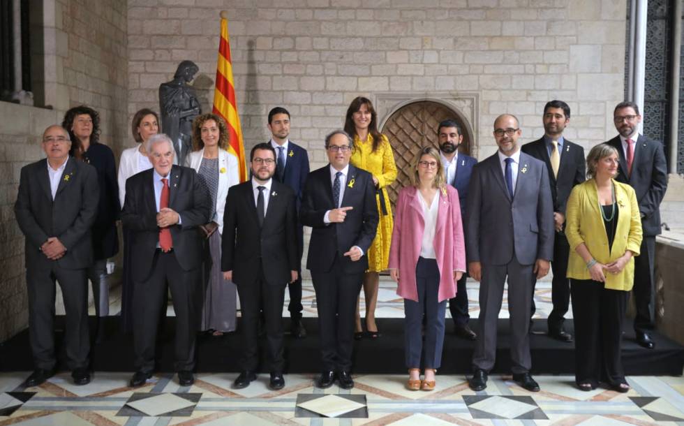 Quim Torra, amb els membres del seu Govern.
