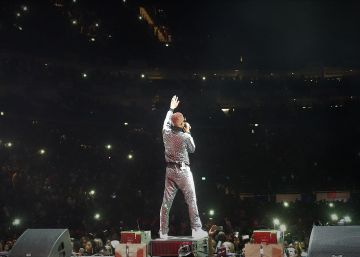 El artista nigeriano Wizkid durante su concierto en Londres el 26 de mayo.