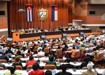 Cuba revisa una Constitución obsoleta