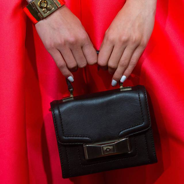 Un bolso de Kate Spade.