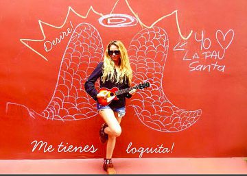 El enésimo regreso de Paulina Rubio, la chica dorada