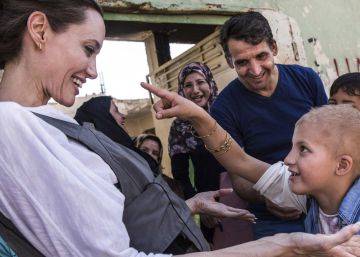 Angelina Jolie visita Mosul y pide que no se olvide a los iraquíes