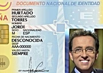 El año pasado, la Guardia Civil subió esta foto a su cuenta de Twitter para recordar a la población que debía mirar la fecha de caducidad de su DNI.