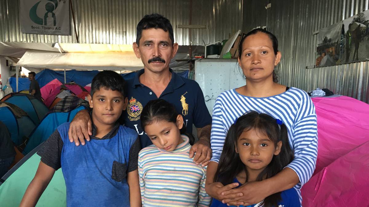 Rafael Castillo, Georgina Ayala y sus hijos.