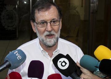 Rajoy se reincorpora a su trabajo de registrador en Santa Pola