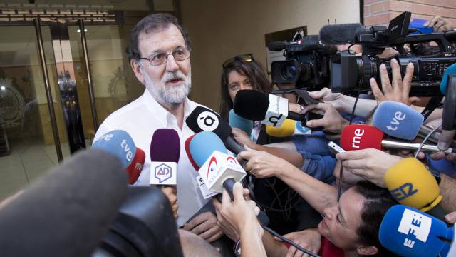 Rajoy, ante el Registro de Santa Pola.