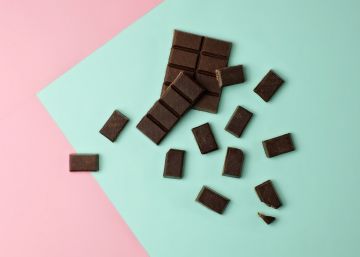Comer chocolate negro y otras 6 cosas eficaces contra el dolor premenstrual