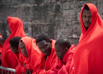 Salvamento Marítimo rescata a 769 inmigrantes en Andalucía y Canarias