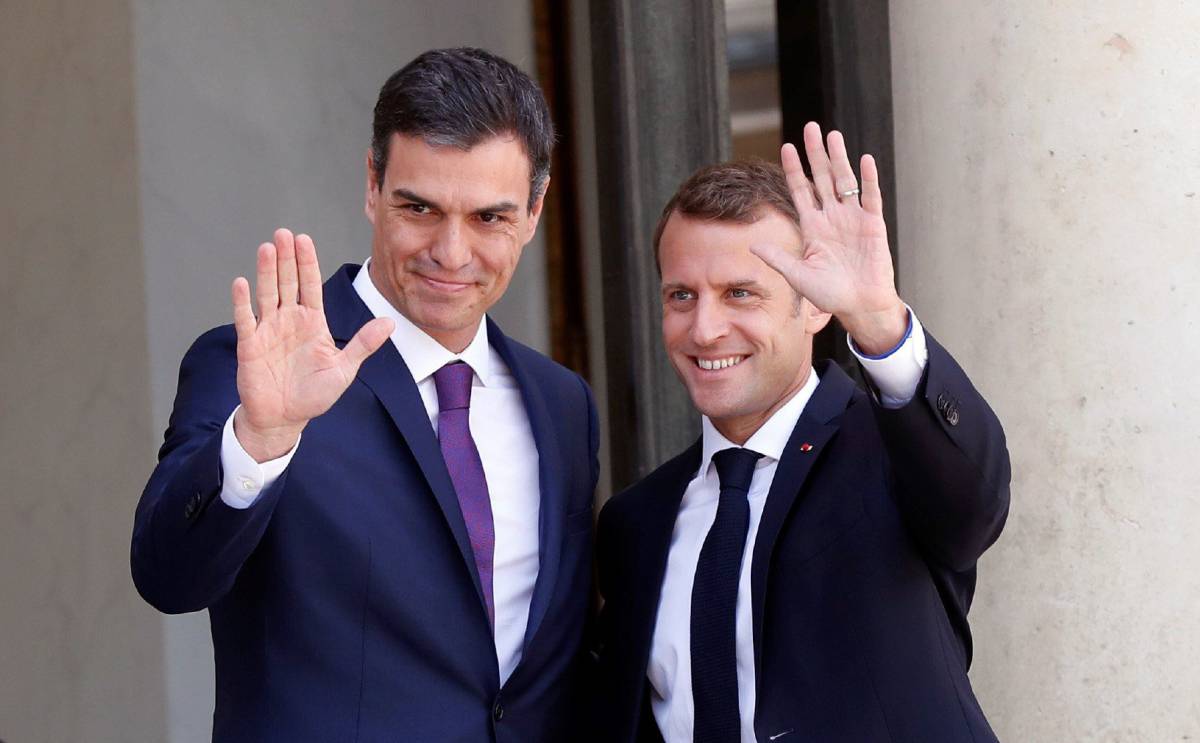 Sánchez y Macron, este sábado en París.