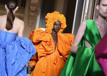 Valentino y Margiela despiertan la alta costura