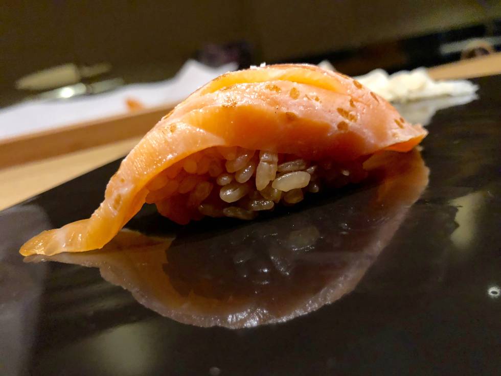 NIGIRI DE SALMÓN CAPEL