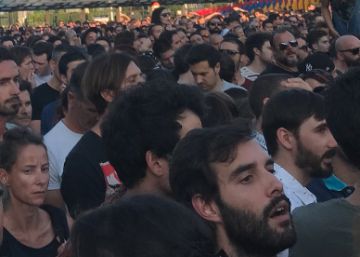Long lines and traffic jams infuriate music fans at Mad Cool festival