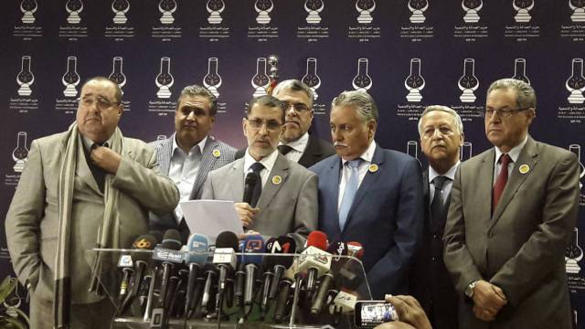 Otmani anuncia su Gobierno, en 2017.