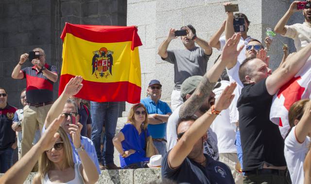Protesta este domingo en el Valle de los Caídos.