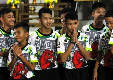 Comparecencia ante los medios de los niños atrapados en la cueva de Tailandia, en imágenes