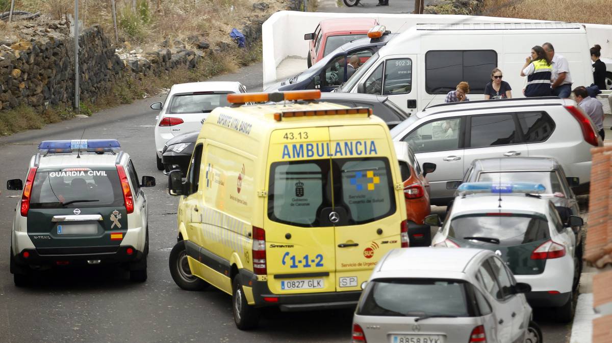 La Guardia Civil, desplegada en la vivienda.