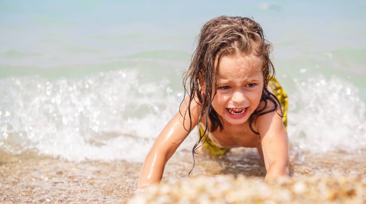Cómo afrontar los miedos del verano de los niños