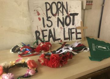 Así se preparan y luchan las activistas de Femen