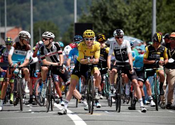 La decimoséptima etapa del Tour de Francia, en imágenes