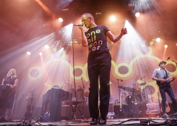 Stuart Murdoch, de Belle and Sebastian, actuando el en FIB 2018.