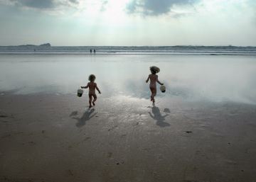 Por qué el naturismo es bueno para los niños