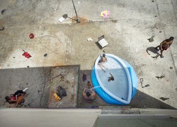 Una piscina esquinada