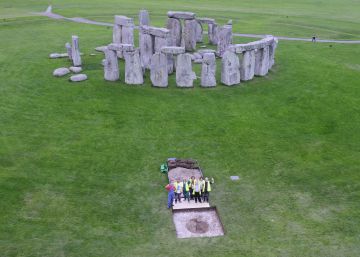 Revelado o mistério dos corpos queimados e enterrados em Stonehenge há 5.000 anos