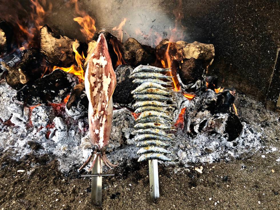 CALAMAR Y SARDINAS AL ESPETO CAPEL