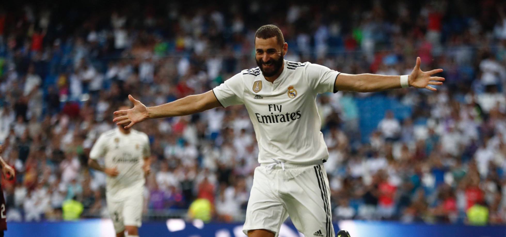Karim Benzema celebra el primer gol del partido.