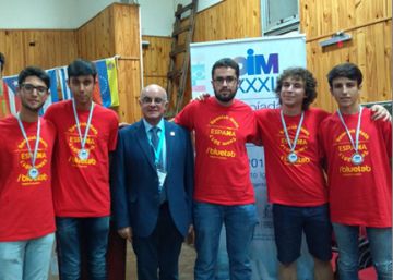 Educación apoyará las Olimpiadas Científicas y financiará los premios de este curso