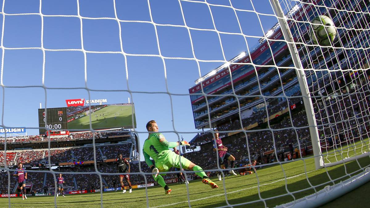 Ter Stegen, en un Milan-Barça.