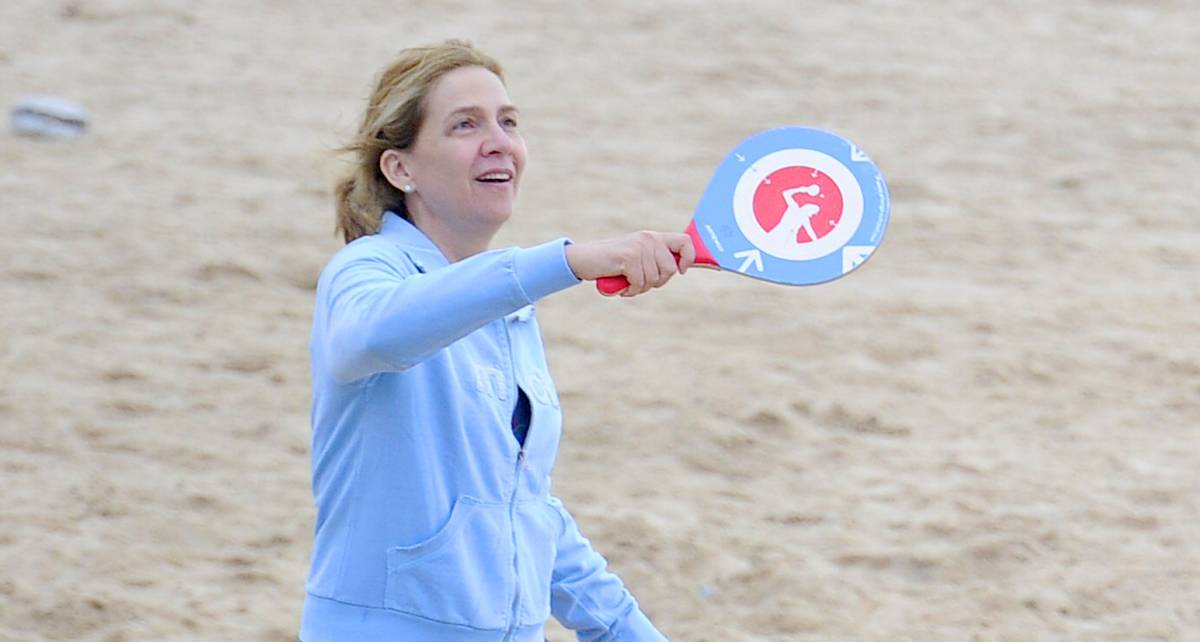 La infanta Cristina de Borbón durante unas vacaciones en Bidart, Francia.