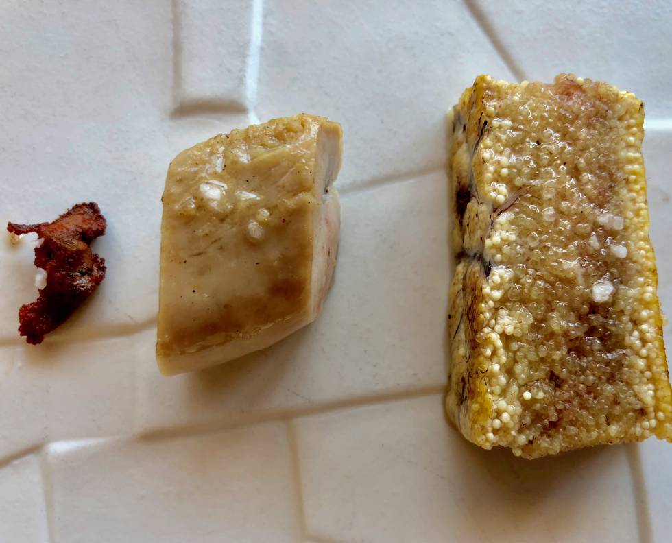 DE DERECHA A IZQUIERDA, HUEVA DE GRANO DE PEZ SANPEDRO, HUEVA DE LECHE DE PEZ LIMÓN, E HÍGADO DE SALMONETE FRITO CAPEL