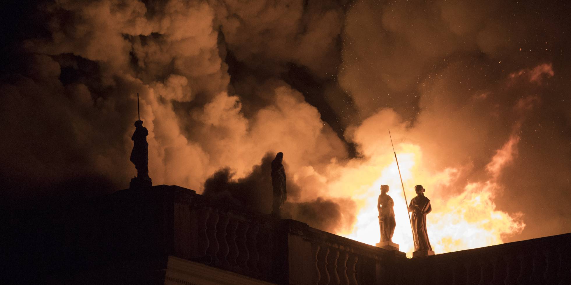Un incendio consume el Museo Nacional de Río de Janeiro