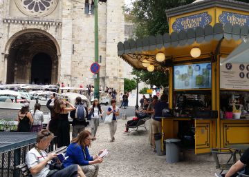 Los quioscos más coloridos, y socorridos, de Lisboa