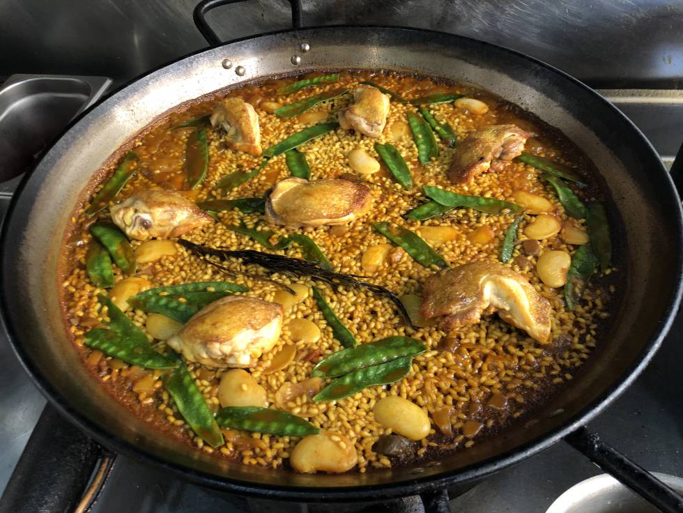 PAELLA VALENCIANA CAPEL