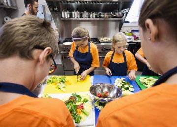 Las extraescolares y la innovación pedagógica introducen el circo o la cocina en el aula