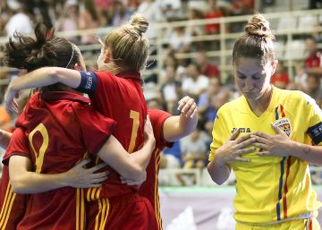 Fútbol sala femenino: el España - Rumanía, en imágenes