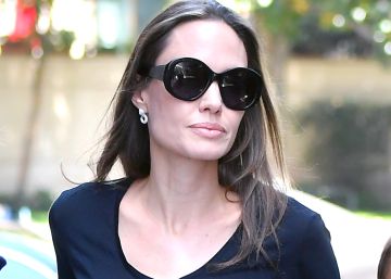 Angelina Jolie refuerza su imagen de madre en pleno divorcio de Brad Pitt