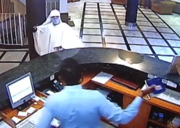 Un atracador intenta robar en un hotel de Granada vestido de fantasma