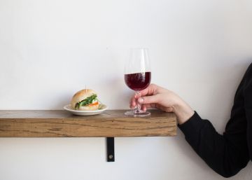 Só há um grupo da população que pode se beneficiar de uma taça de vinho por dia