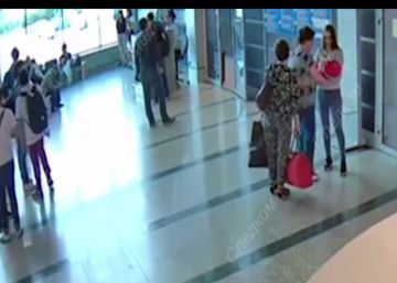 Una mujer es grabada vendiendo a su bebé por 40 euros