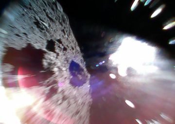 Japón logra posar dos naves en un asteroide por primera vez