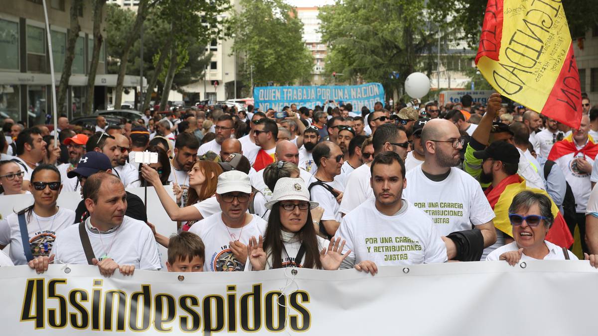 Concentración de militares ante el ministerio de Defensa, en mayo.