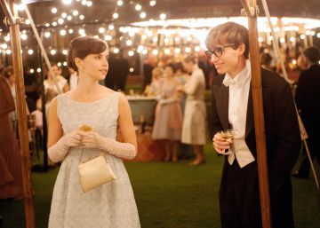 La exesposa de Stephen Hawking critica “irritantes” errores de ‘La teoría del todo’